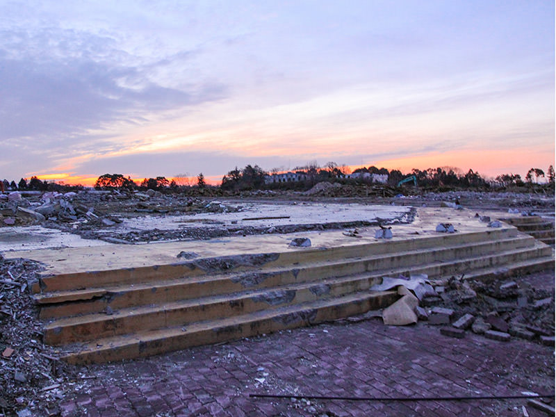Ruins of stairs at the site of the former amusement park Nara Dreamland in Nara, Japan, photo by Ivan Kralj