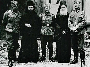Wehrmacht soldiers and Mount Athos monks posing for a picture on Easter 1941