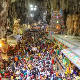Crowds gathering at Hinduistic temples in Batu Caves, Malaysia, during the Thaipusam Festival 2019, photo by Ivan Kralj