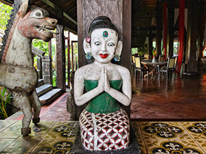 Sculptures at Tugu Bali, one of the best hotels in Bali, Indonesia, photo by Ivan Kralj