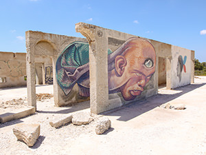 Mural by Wild Drawing (WD), with 3D effect, in Alyko, Naxos, Greece, photo by Ivan Kralj