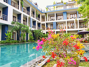 Colorful flowers by the swimming pool at Sakmut Boutique Hotel, Siem Reap, Cambodia, photo by Ivan Kralj