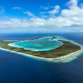 Tupai, heart-shaped atoll in French Polynesia, photo by Hino Itaru