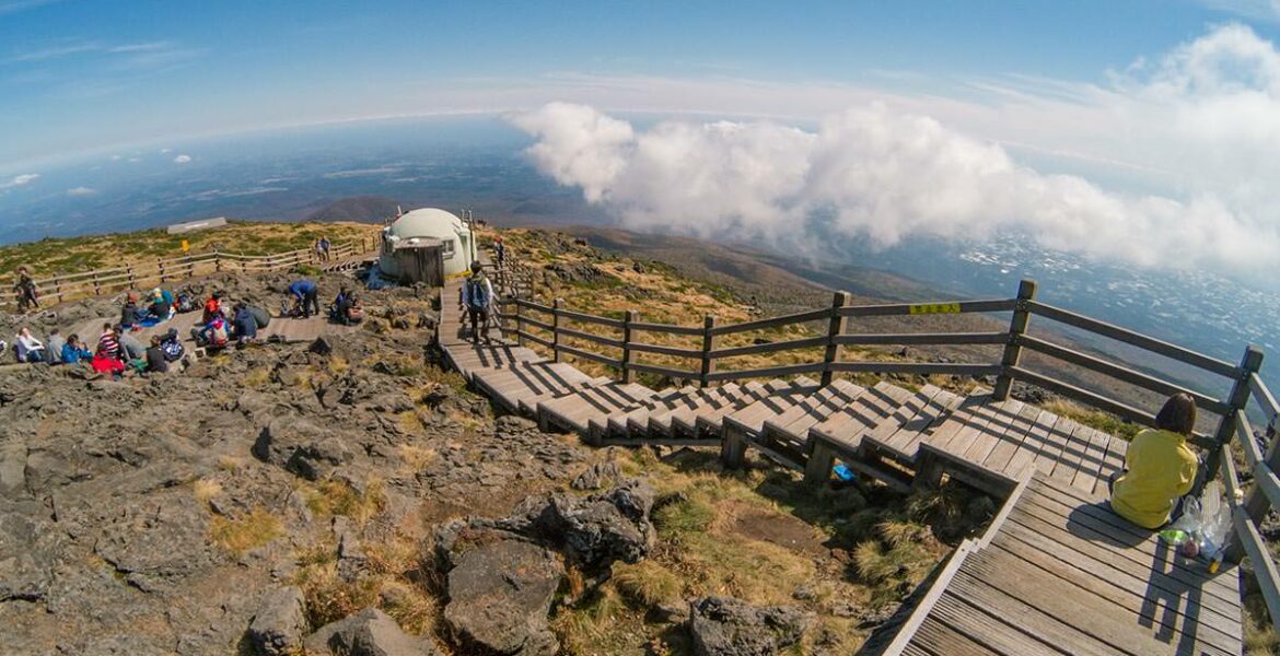 The Best Hallasan Mountain Hiking Trails Pipeaway The Best Hallasan Mountain Hiking Trails Pipeaway