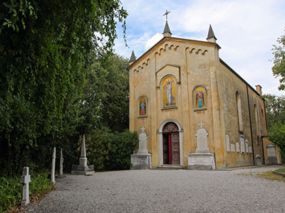 Exterior of Ossuary of San Martino della Battaglia, Italian ossuary chapel in Lombardy, photo by Ivan Kralj.