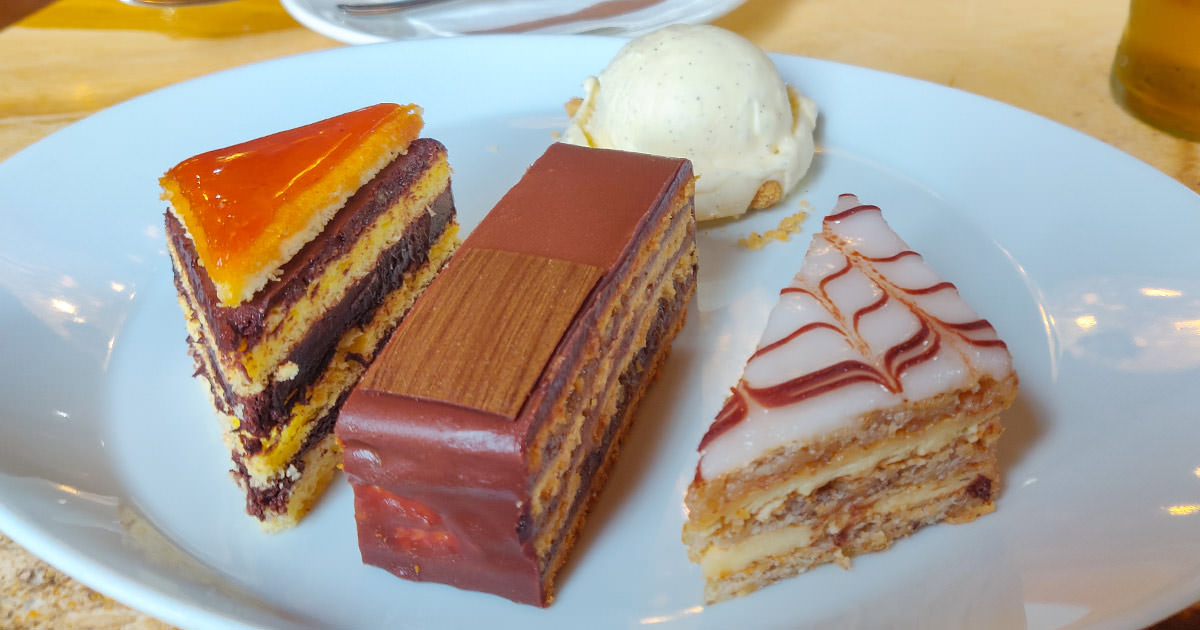 Budapastry 12 Best Hungarian Desserts in Budapest · Pipeaway