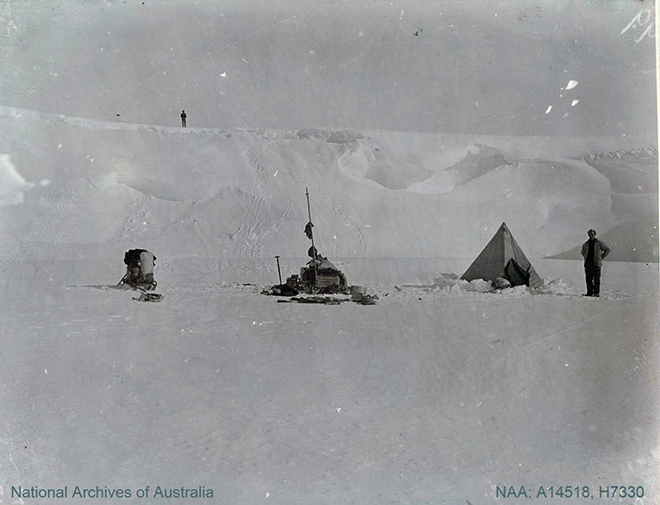 Camp on ice during the British Antarctic Expedition 1907-1909