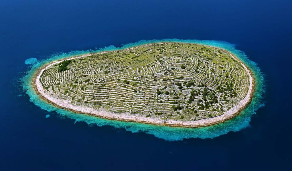 Croatian island Bavljenac, also known as Fingerprint Island, is just one of the many world islands that look like things; photo by Boris Kačan.