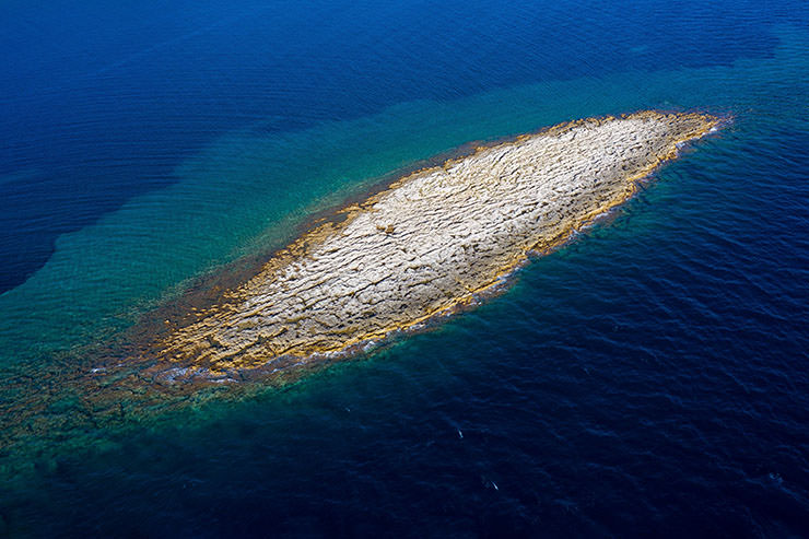 Plitka Sika, Croatian island that looks like a dry leaf; photo by Boris Kačan.