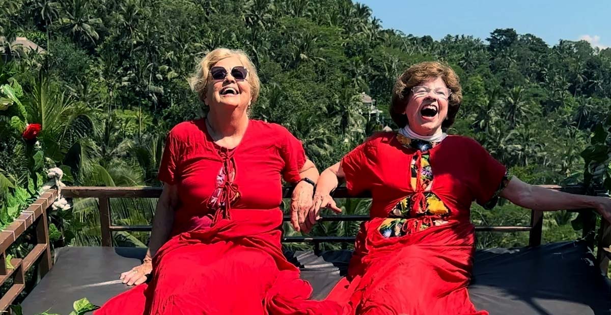 tiktok-traveling-grannies-age-is-just-a-number-pipeaway