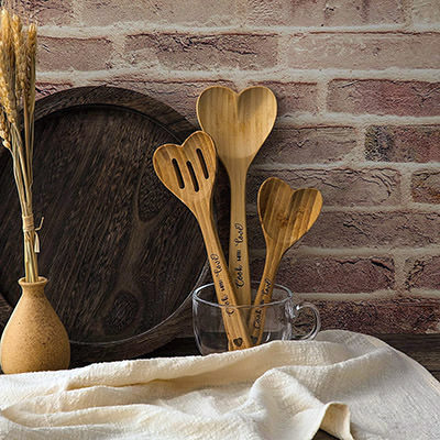 Heart-shaped bamboo spoons, as Valentine food gift ideas; by Yinder, Amazon.