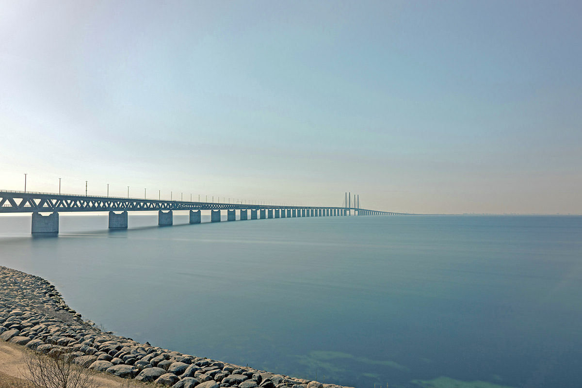 Øresund Bridge, connecting Malmö with Copenhagen; photo by Karl Hornfeldt / Unsplash.