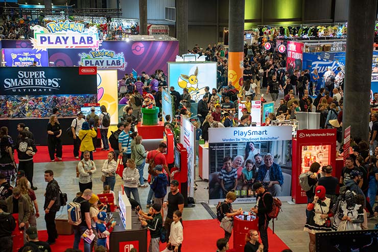 Crowds of visitors exploring games offer at Messe Basel, the venue of Fantasy Basel, the Swiss Comic Con.