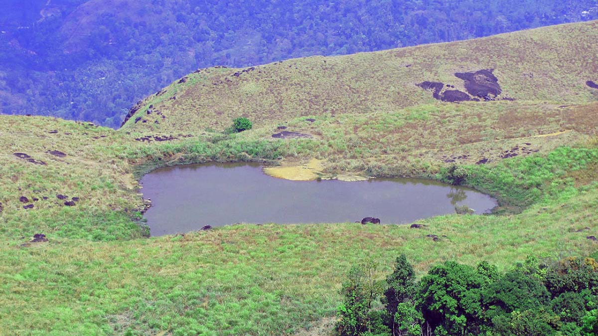 Chembra Lake or Hridayathadakam, a heart-shaped lake in India; photo by Aneesh Jose.