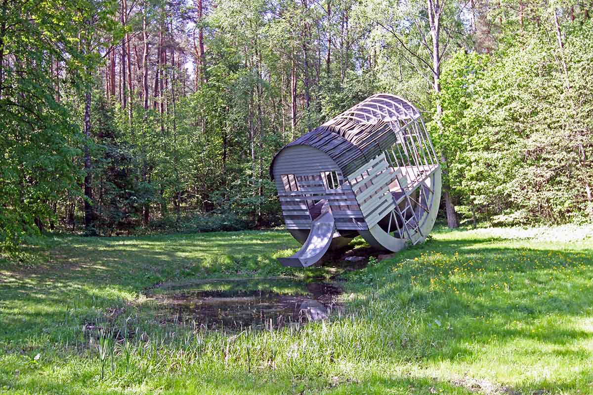 "Drinking Structure with Exposed Kidney Pool", an art piece by Dennis Oppenheim, exhibited at Europos Parkas, the open-air museum at the geographical center of Europe, near Vilnius, Lithuania; photo by Ivan Kralj.